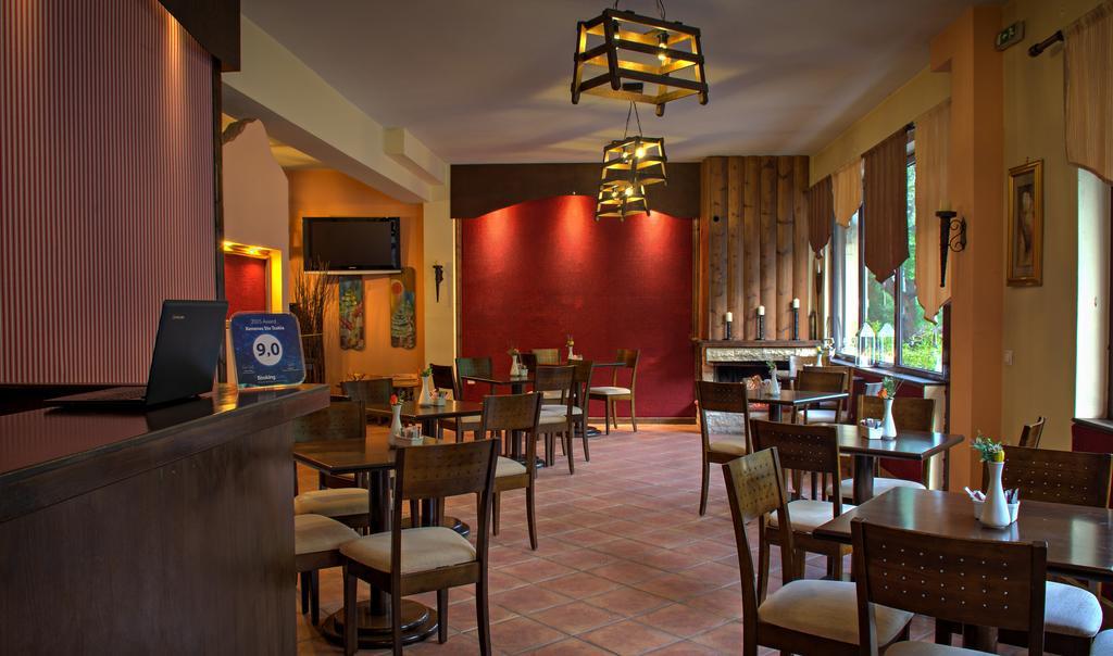 Xenonas Sta Tzakia Hotel Karpenisi Ngoại thất bức ảnh