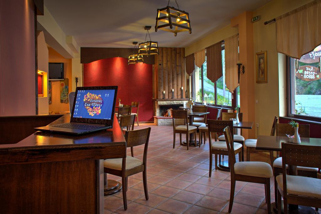 Xenonas Sta Tzakia Hotel Karpenisi Ngoại thất bức ảnh