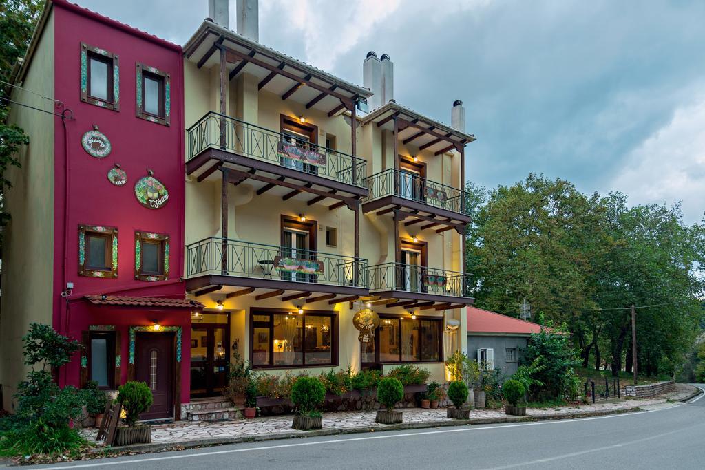 Xenonas Sta Tzakia Hotel Karpenisi Ngoại thất bức ảnh