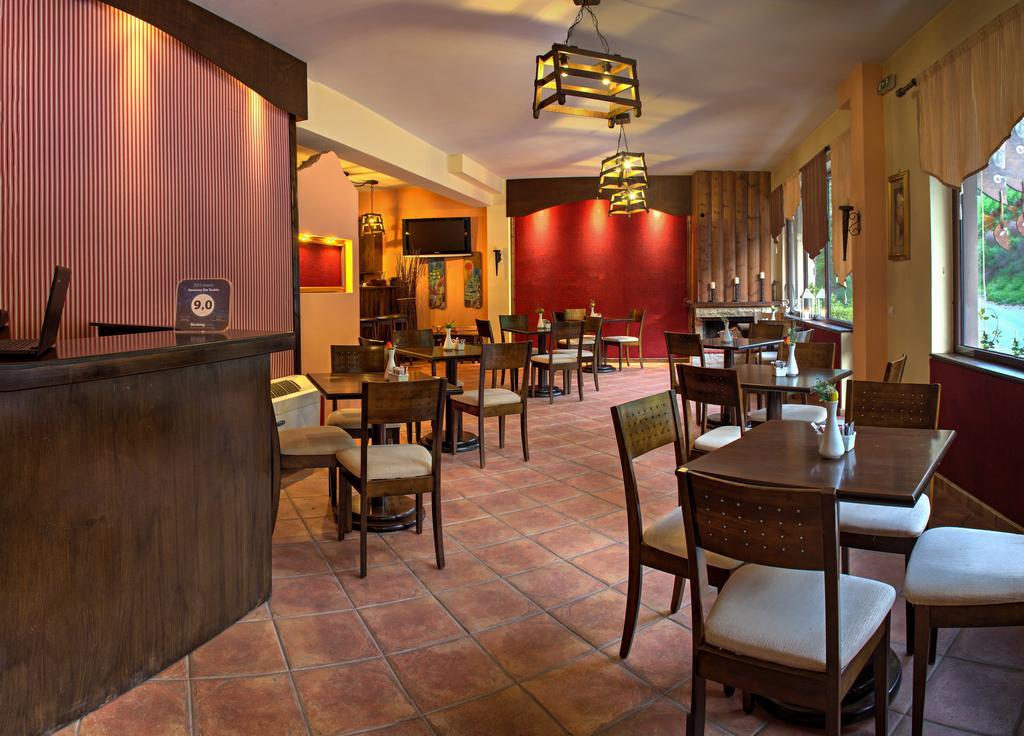 Xenonas Sta Tzakia Hotel Karpenisi Ngoại thất bức ảnh