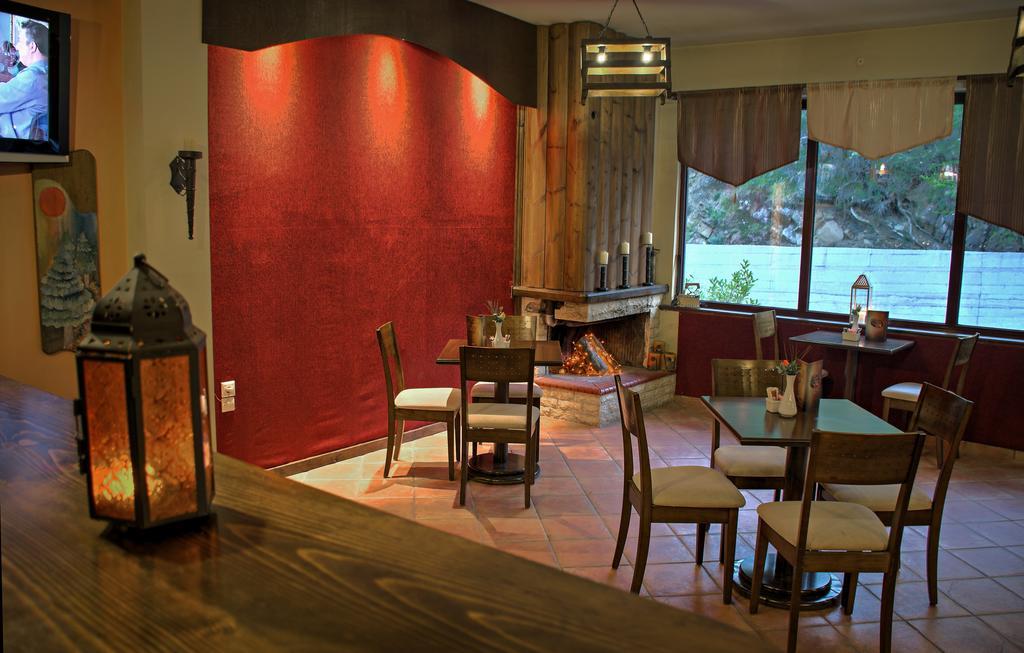 Xenonas Sta Tzakia Hotel Karpenisi Ngoại thất bức ảnh