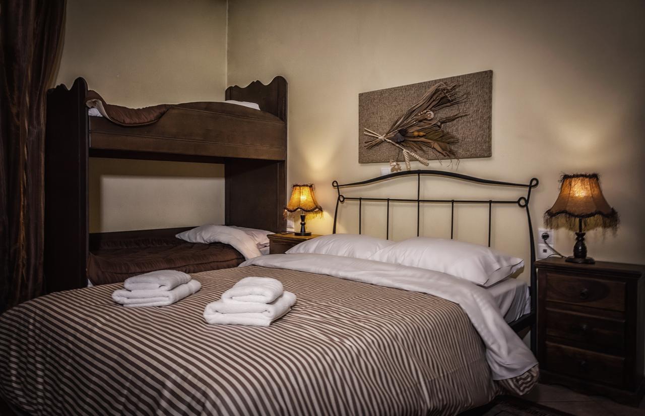 Xenonas Sta Tzakia Hotel Karpenisi Ngoại thất bức ảnh